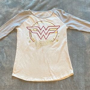 long sleeve shirt gray and white with red stars on the sleeve, size is XL 14/16.